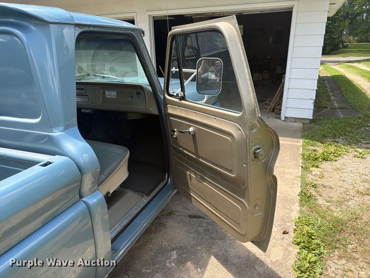 image for item DQ7961 1965 Chevrolet C20 pickup truck