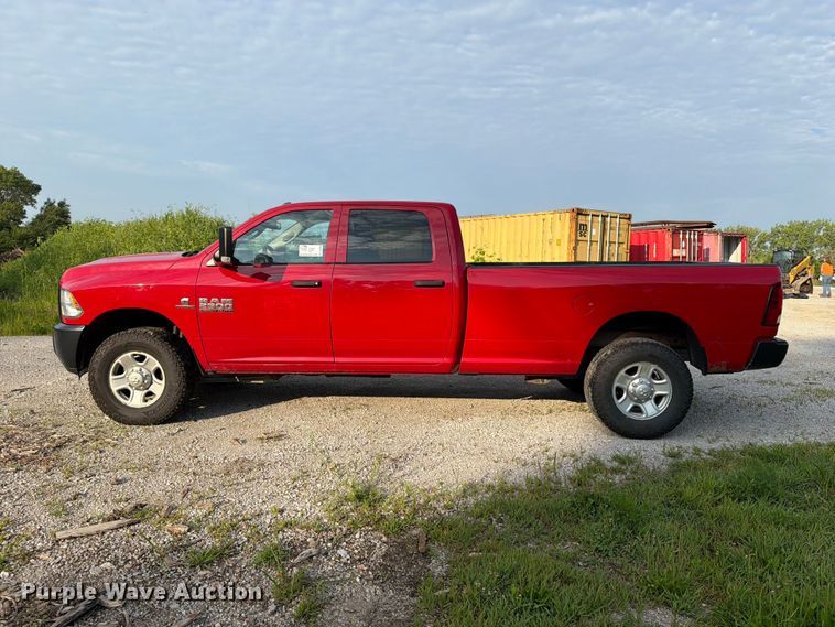 image for item DV2050 2016 RAM 2500 Heavy Duty Crew Cab pickup truck