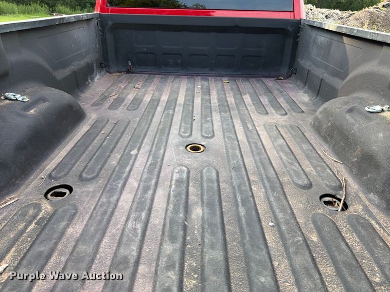 image for item DV2050 2016 RAM 2500 Heavy Duty Crew Cab pickup truck