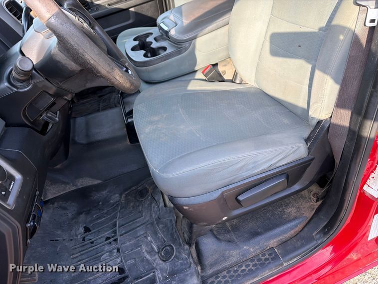 image for item DV2050 2016 RAM 2500 Heavy Duty Crew Cab pickup truck