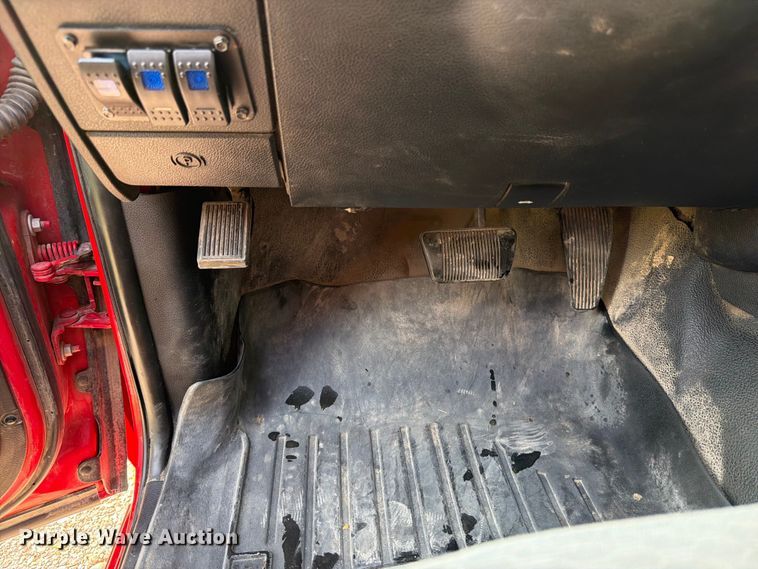 image for item DV2050 2016 RAM 2500 Heavy Duty Crew Cab pickup truck