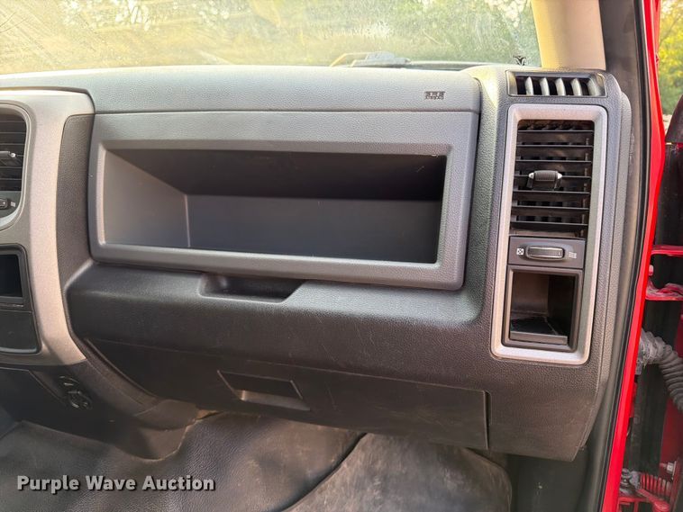 image for item DV2050 2016 RAM 2500 Heavy Duty Crew Cab pickup truck