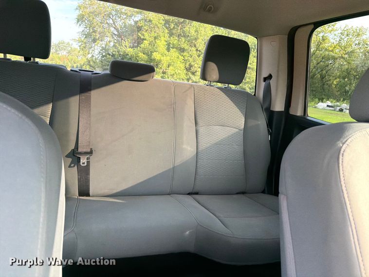 image for item DV2050 2016 RAM 2500 Heavy Duty Crew Cab pickup truck