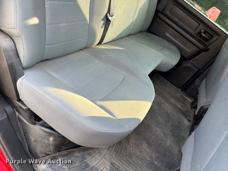 image for item DV2050 2016 RAM 2500 Heavy Duty Crew Cab pickup truck