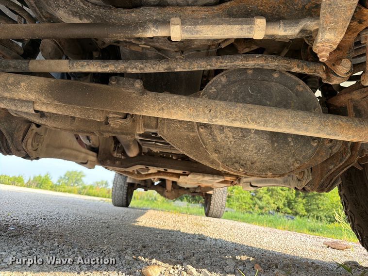 image for item DV2050 2016 RAM 2500 Heavy Duty Crew Cab pickup truck