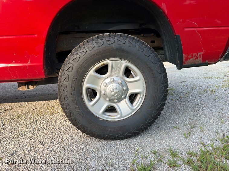 image for item DV2050 2016 RAM 2500 Heavy Duty Crew Cab pickup truck