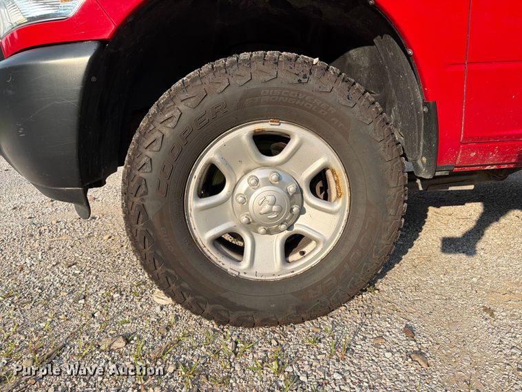 image for item DV2050 2016 RAM 2500 Heavy Duty Crew Cab pickup truck
