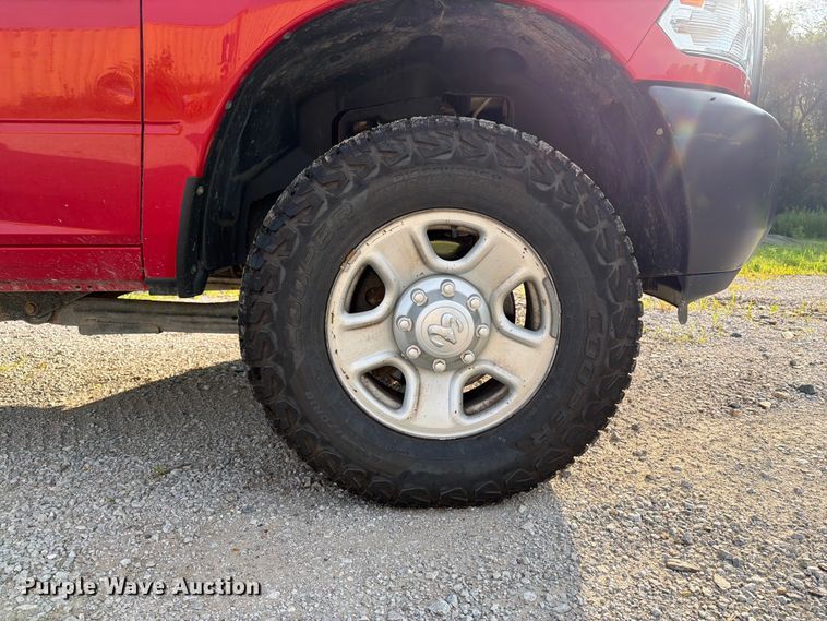 image for item DV2050 2016 RAM 2500 Heavy Duty Crew Cab pickup truck