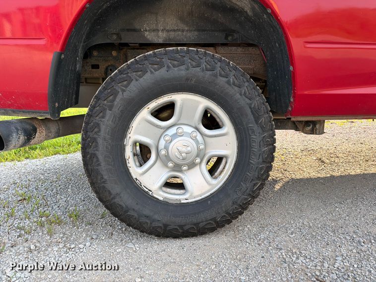 image for item DV2050 2016 RAM 2500 Heavy Duty Crew Cab pickup truck