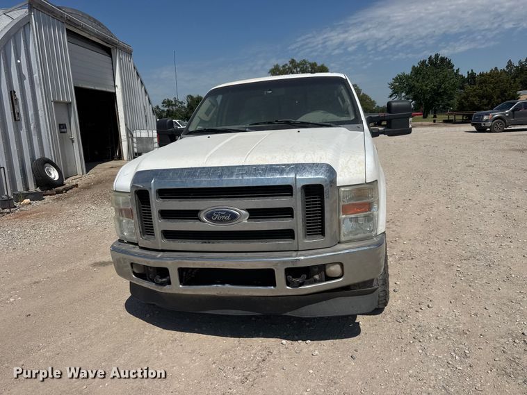 image for item DW6769 2008 Ford F350 Super Duty Ext. Cab pickup truck