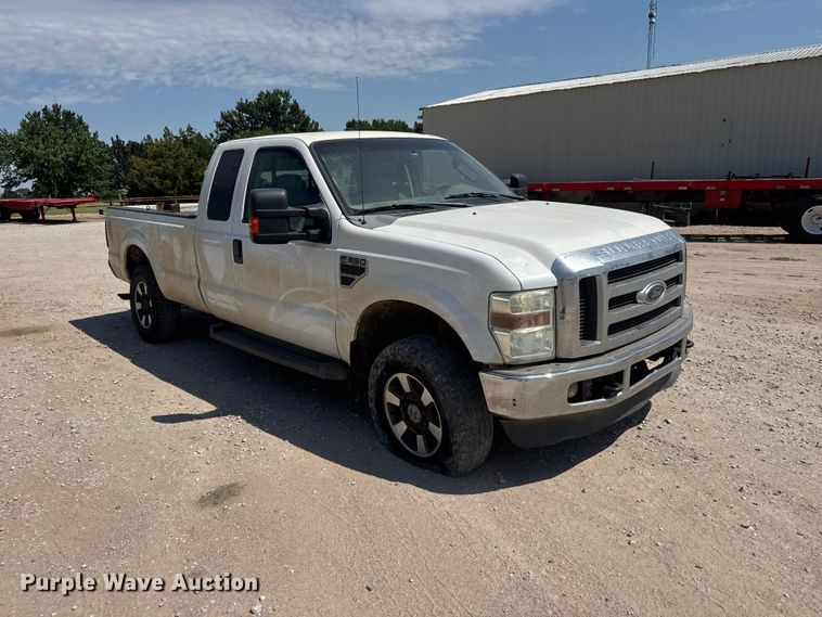image for item DW6769 2008 Ford F350 Super Duty Ext. Cab pickup truck