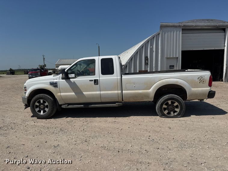 image for item DW6769 2008 Ford F350 Super Duty Ext. Cab pickup truck