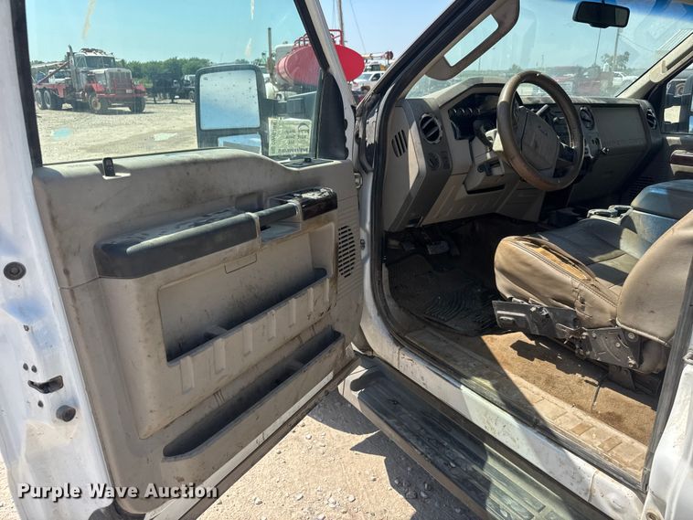 image for item DW6769 2008 Ford F350 Super Duty Ext. Cab pickup truck