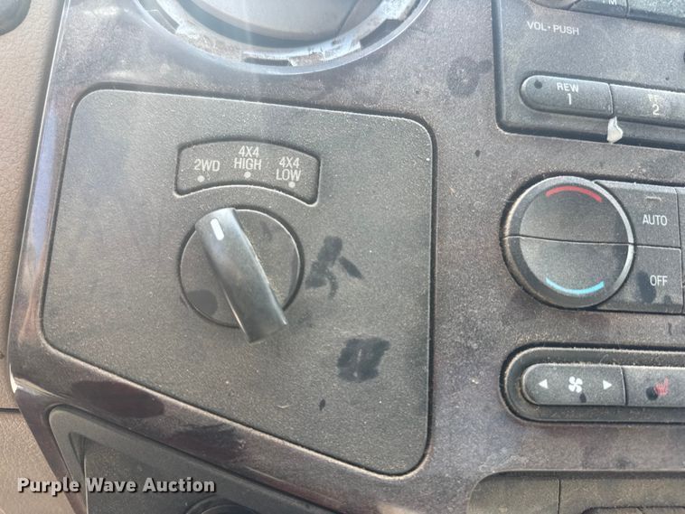image for item DW6769 2008 Ford F350 Super Duty Ext. Cab pickup truck