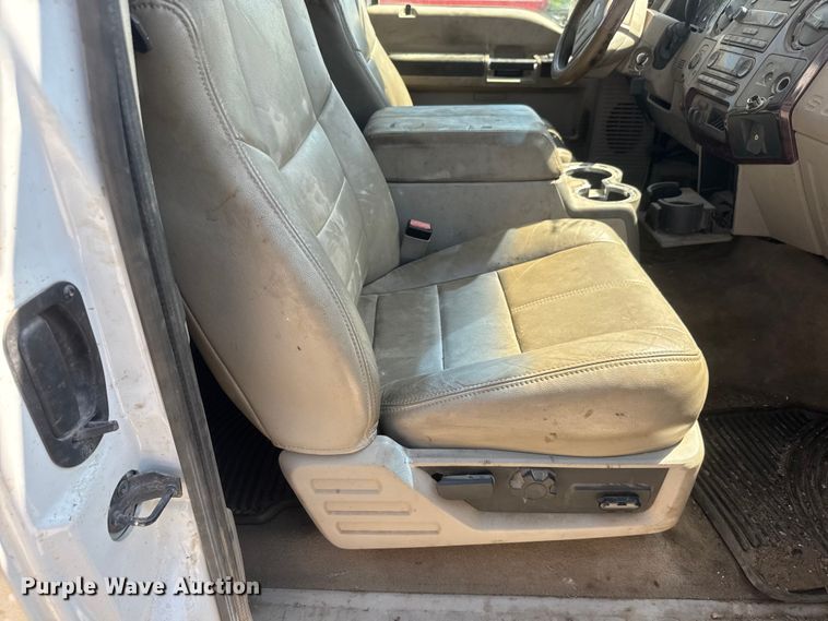 image for item DW6769 2008 Ford F350 Super Duty Ext. Cab pickup truck