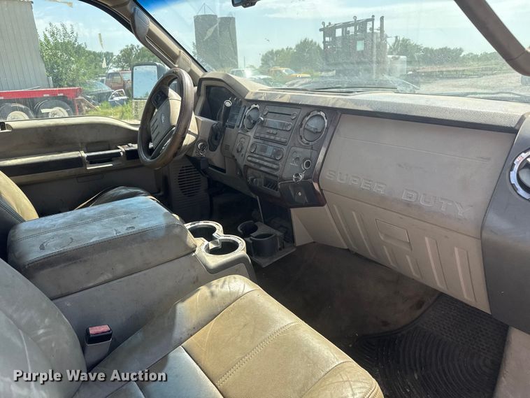 image for item DW6769 2008 Ford F350 Super Duty Ext. Cab pickup truck
