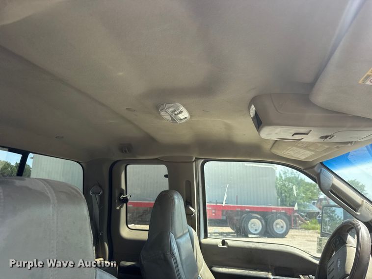 image for item DW6769 2008 Ford F350 Super Duty Ext. Cab pickup truck