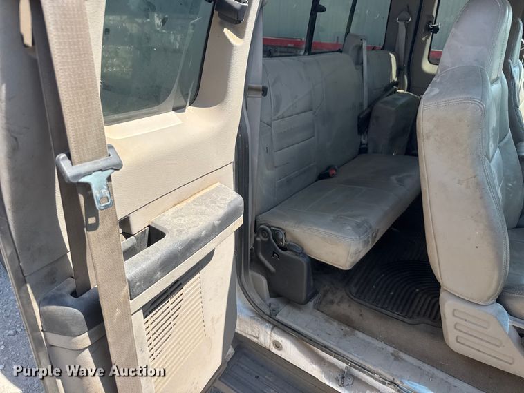 image for item DW6769 2008 Ford F350 Super Duty Ext. Cab pickup truck