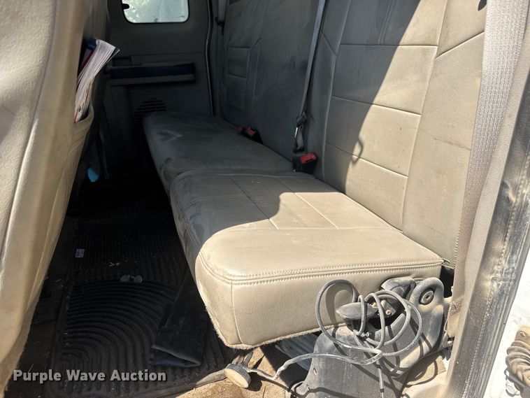 image for item DW6769 2008 Ford F350 Super Duty Ext. Cab pickup truck