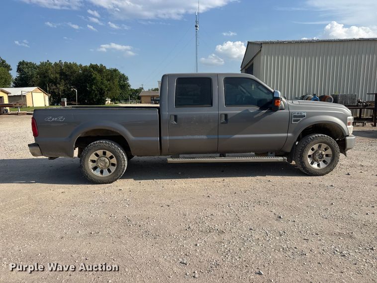 image for item DW6770 2009 Ford F250 Super Duty Crew Cab pickup truck