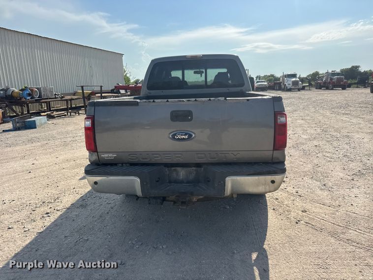 image for item DW6770 2009 Ford F250 Super Duty Crew Cab pickup truck