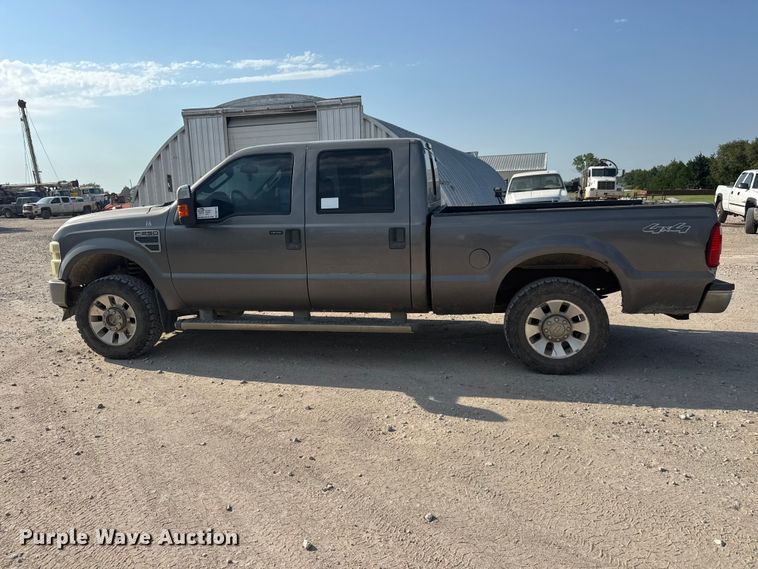 image for item DW6770 2009 Ford F250 Super Duty Crew Cab pickup truck