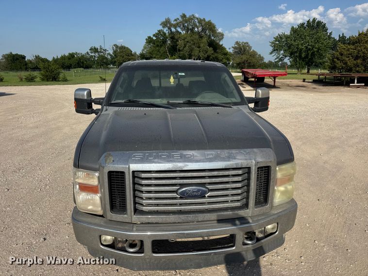 image for item DW6770 2009 Ford F250 Super Duty Crew Cab pickup truck