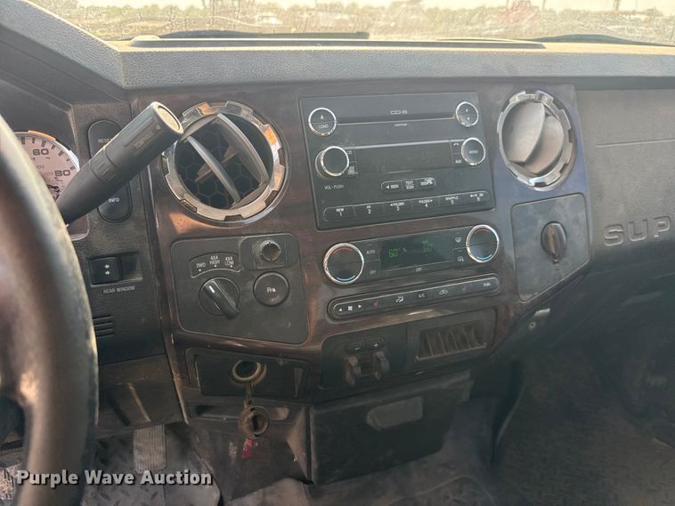 image for item DW6770 2009 Ford F250 Super Duty Crew Cab pickup truck