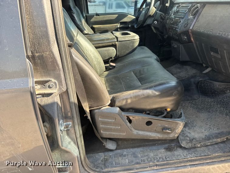 image for item DW6770 2009 Ford F250 Super Duty Crew Cab pickup truck