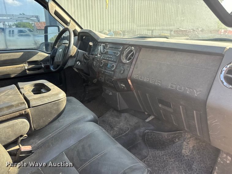 image for item DW6770 2009 Ford F250 Super Duty Crew Cab pickup truck