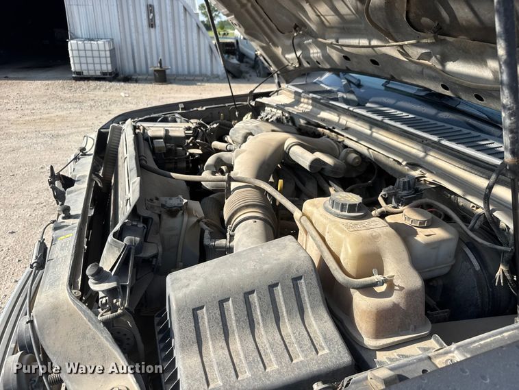image for item DW6770 2009 Ford F250 Super Duty Crew Cab pickup truck