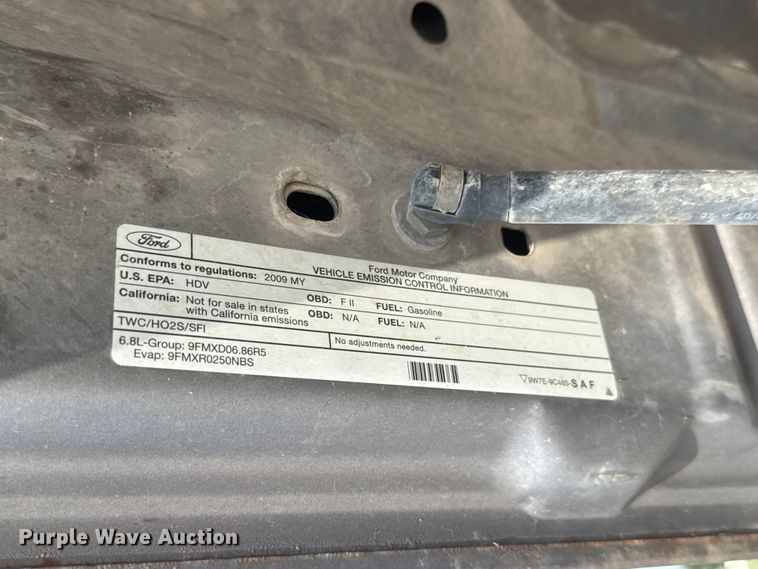 image for item DW6770 2009 Ford F250 Super Duty Crew Cab pickup truck
