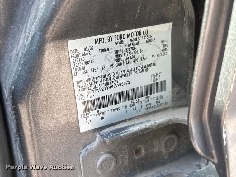 image for item DW6770 2009 Ford F250 Super Duty Crew Cab pickup truck