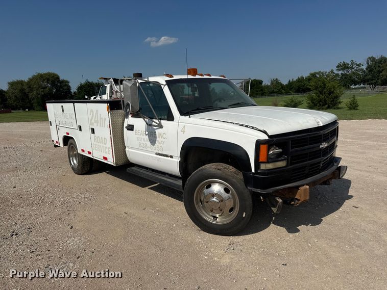 image for item DW6772 1994 Chevrolet C3500HD utility bed pickup truck