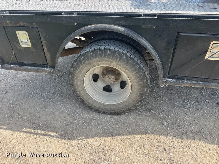 image for item DW6777 2008 Chevrolet Silverado 3500HD Ext. Cab flatbed pickup truck
