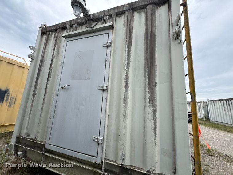image for item EA7309 Skid mounted bunk house