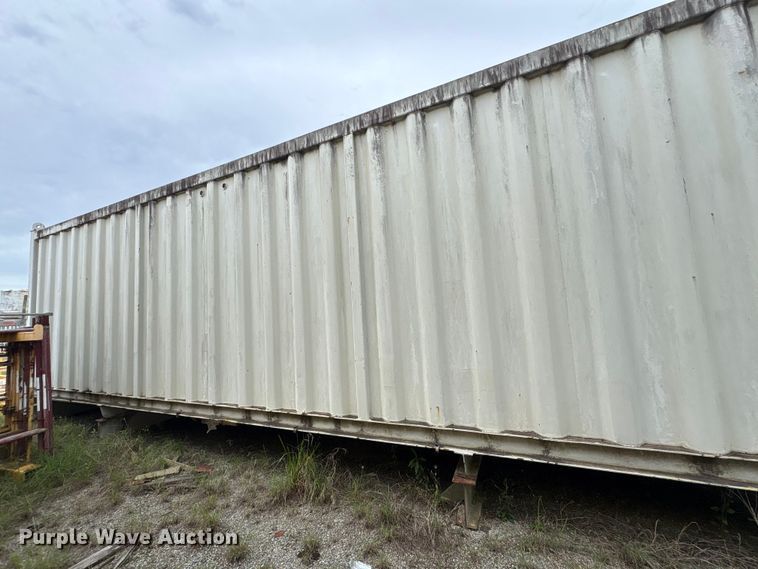 image for item EA7309 Skid mounted bunk house