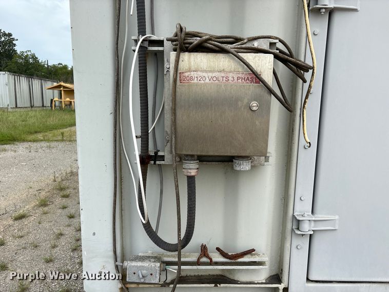image for item EA7309 Skid mounted bunk house