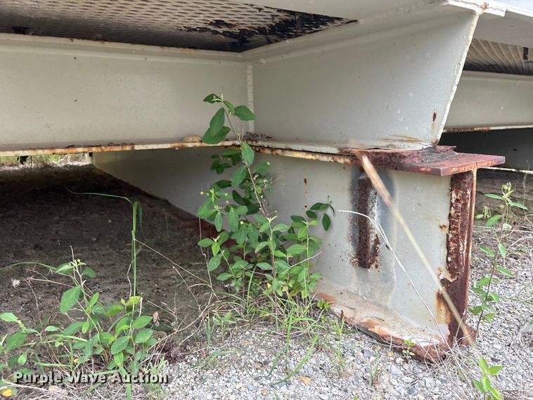 image for item EA7309 Skid mounted bunk house