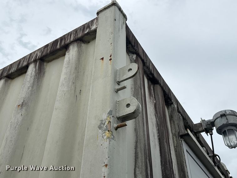 image for item EA7309 Skid mounted bunk house
