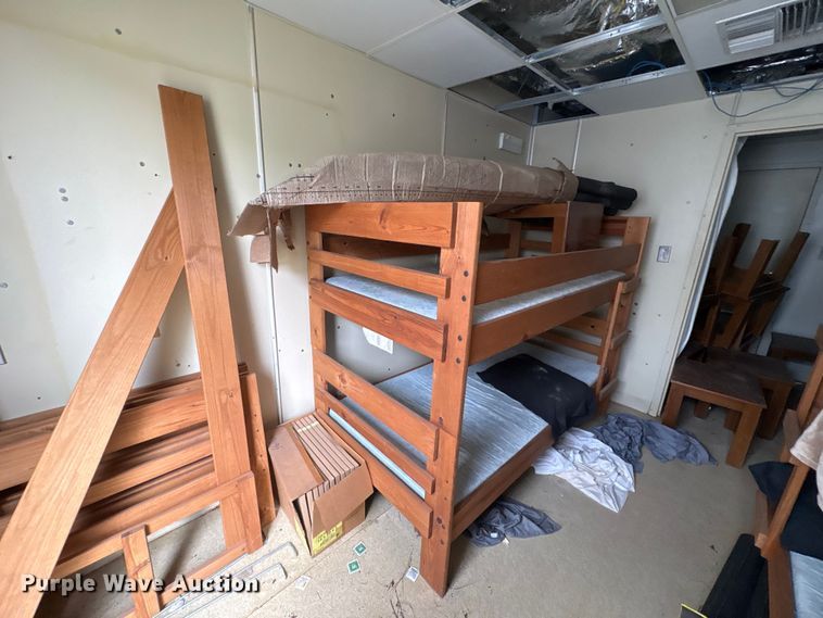 image for item EA7309 Skid mounted bunk house