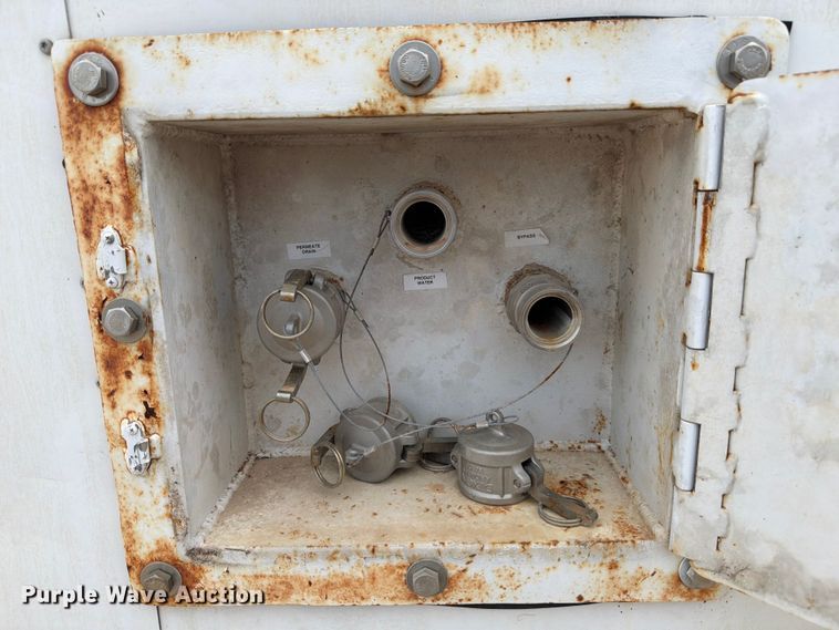 image for item ED5252 2015 Wells Cargo FW2424W enclosed cargo trailer
