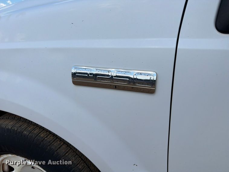 image for item ED5360 2005 Ford F250 Super Duty Ext. Cab utility bed pickup truck