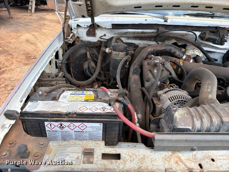 image for item ED5362 1993 Ford F450 Super Duty flatbed truck