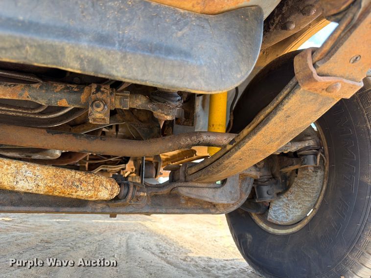 image for item ED5362 1993 Ford F450 Super Duty flatbed truck