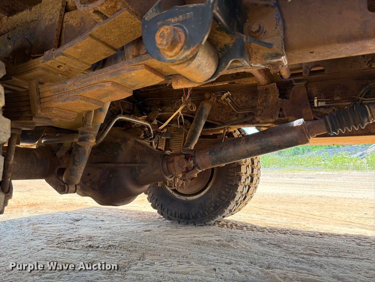 image for item ED5362 1993 Ford F450 Super Duty flatbed truck