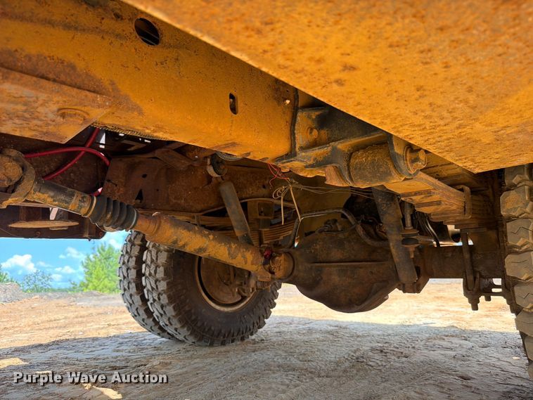 image for item ED5362 1993 Ford F450 Super Duty flatbed truck