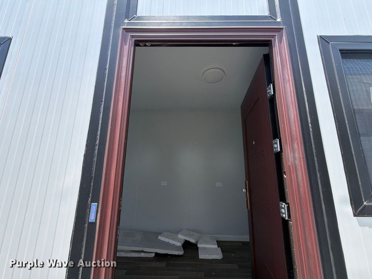image for item ED5371 2026 Madbox O20 mobile office