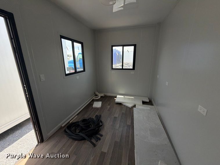 image for item ED5371 2026 Madbox O20 mobile office