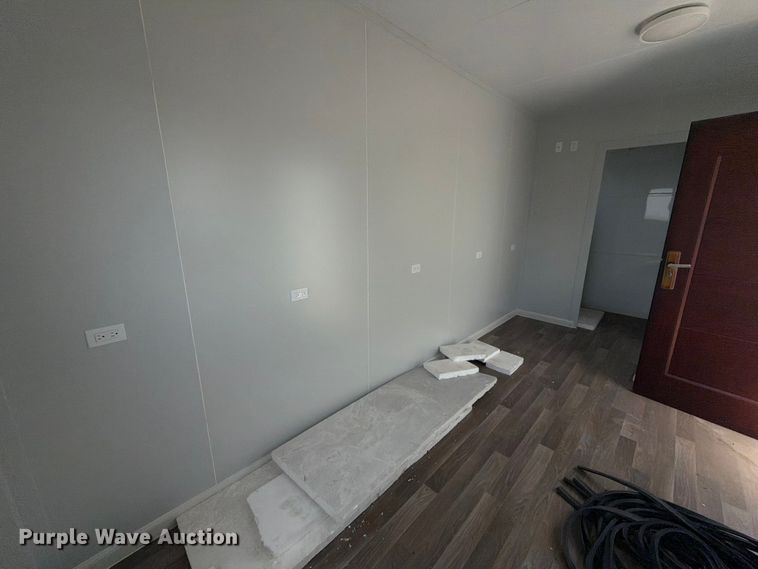 image for item ED5371 2026 Madbox O20 mobile office